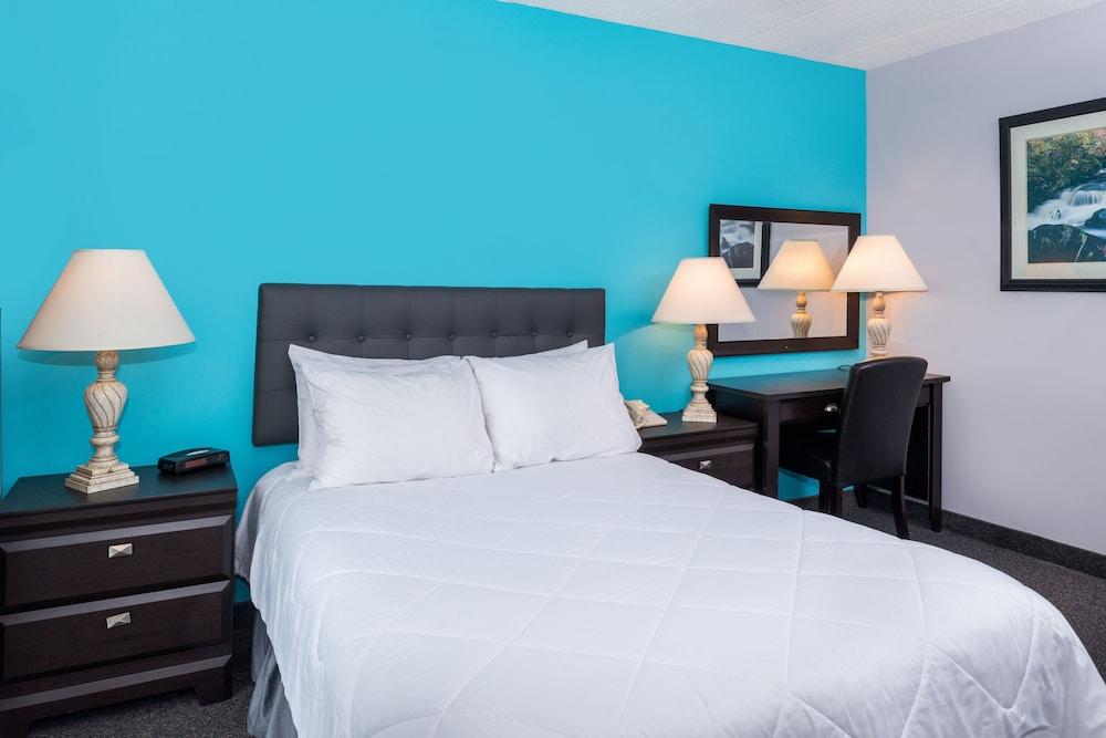 Days Inn By Wyndham Sudbury & Conference Centre Bagian luar foto