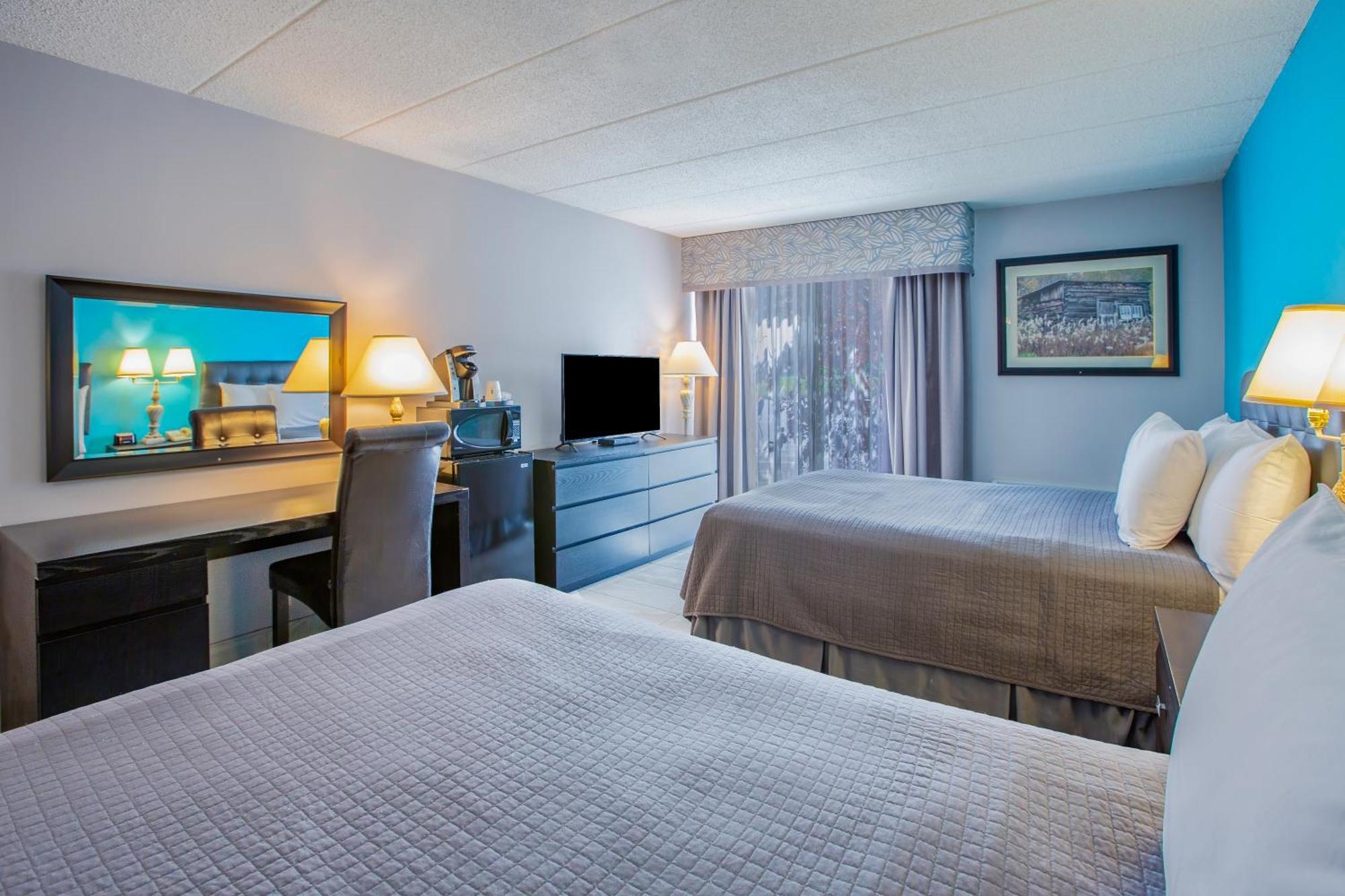 Days Inn By Wyndham Sudbury & Conference Centre Bagian luar foto