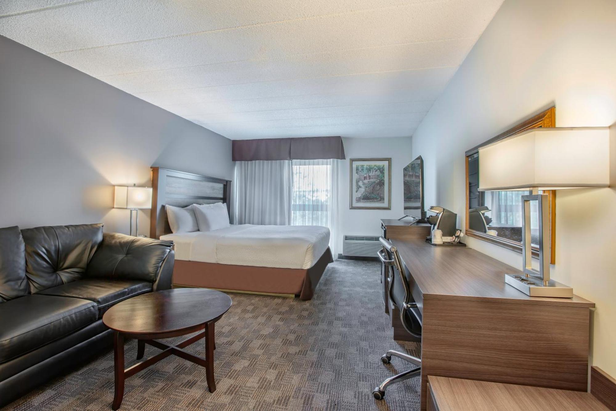 Days Inn By Wyndham Sudbury & Conference Centre Bagian luar foto