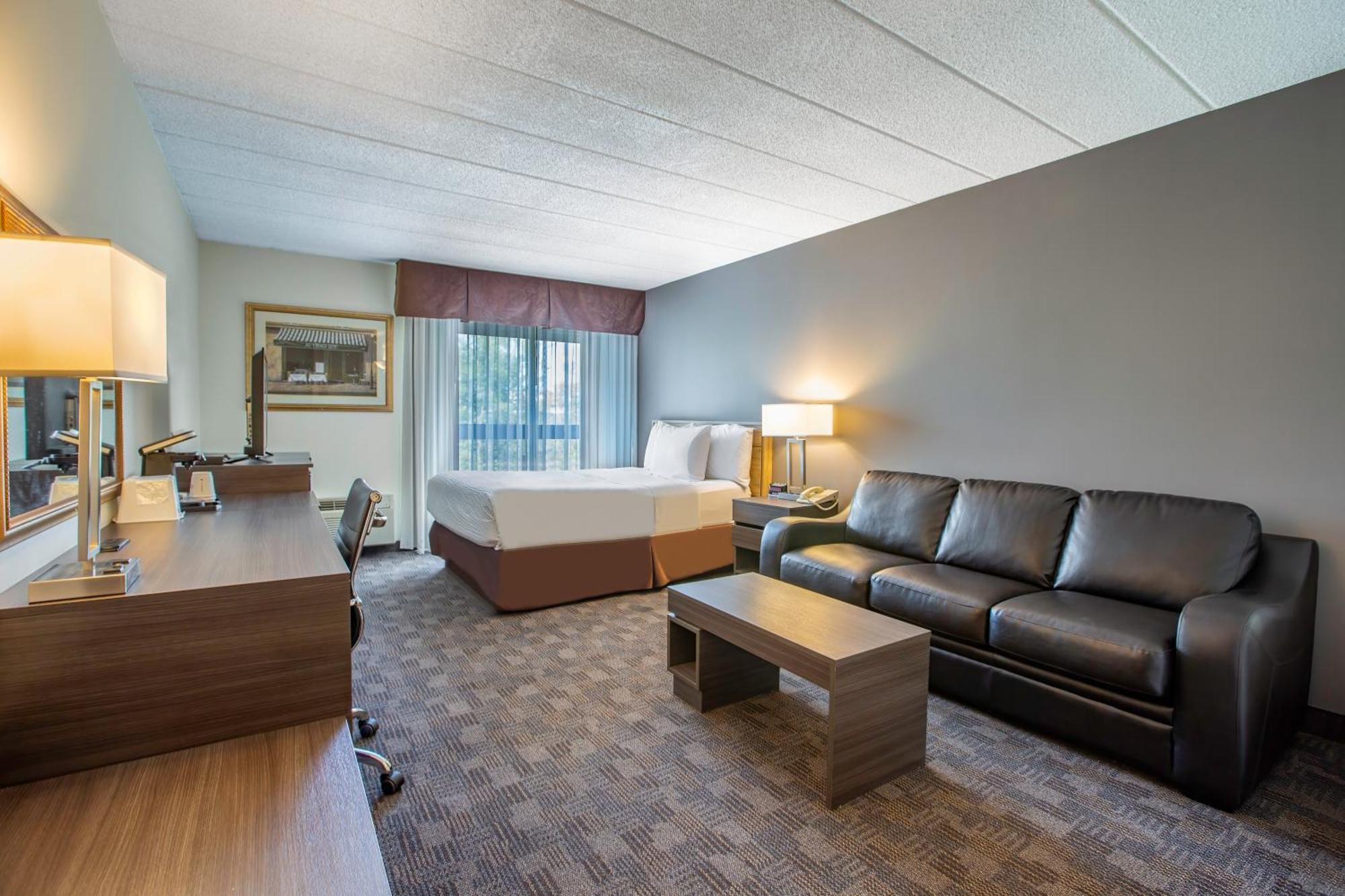 Days Inn By Wyndham Sudbury & Conference Centre Bagian luar foto