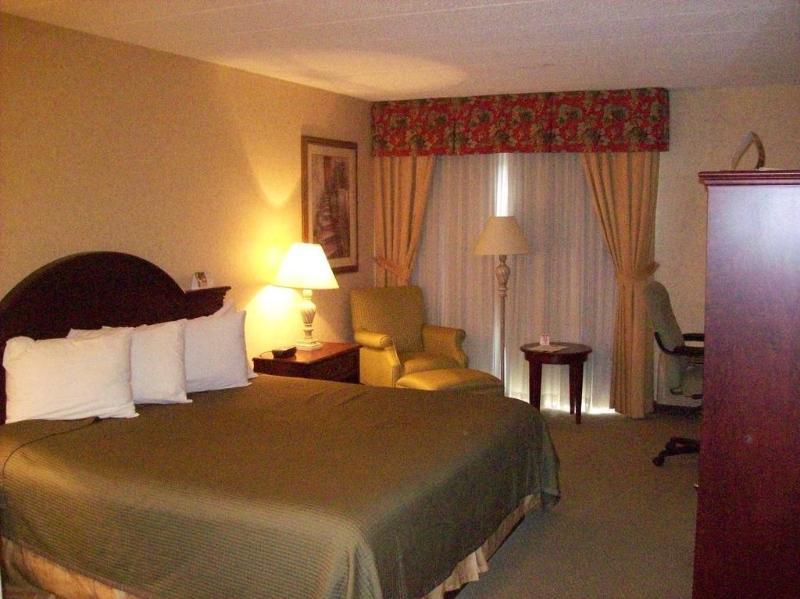 Days Inn By Wyndham Sudbury & Conference Centre Bagian luar foto